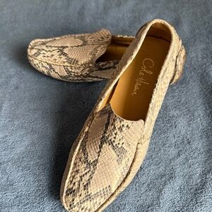 COLE HAAN LADIES LEATHER PYTHON/SNAKE PRINT LOAFERS, SIZE 8